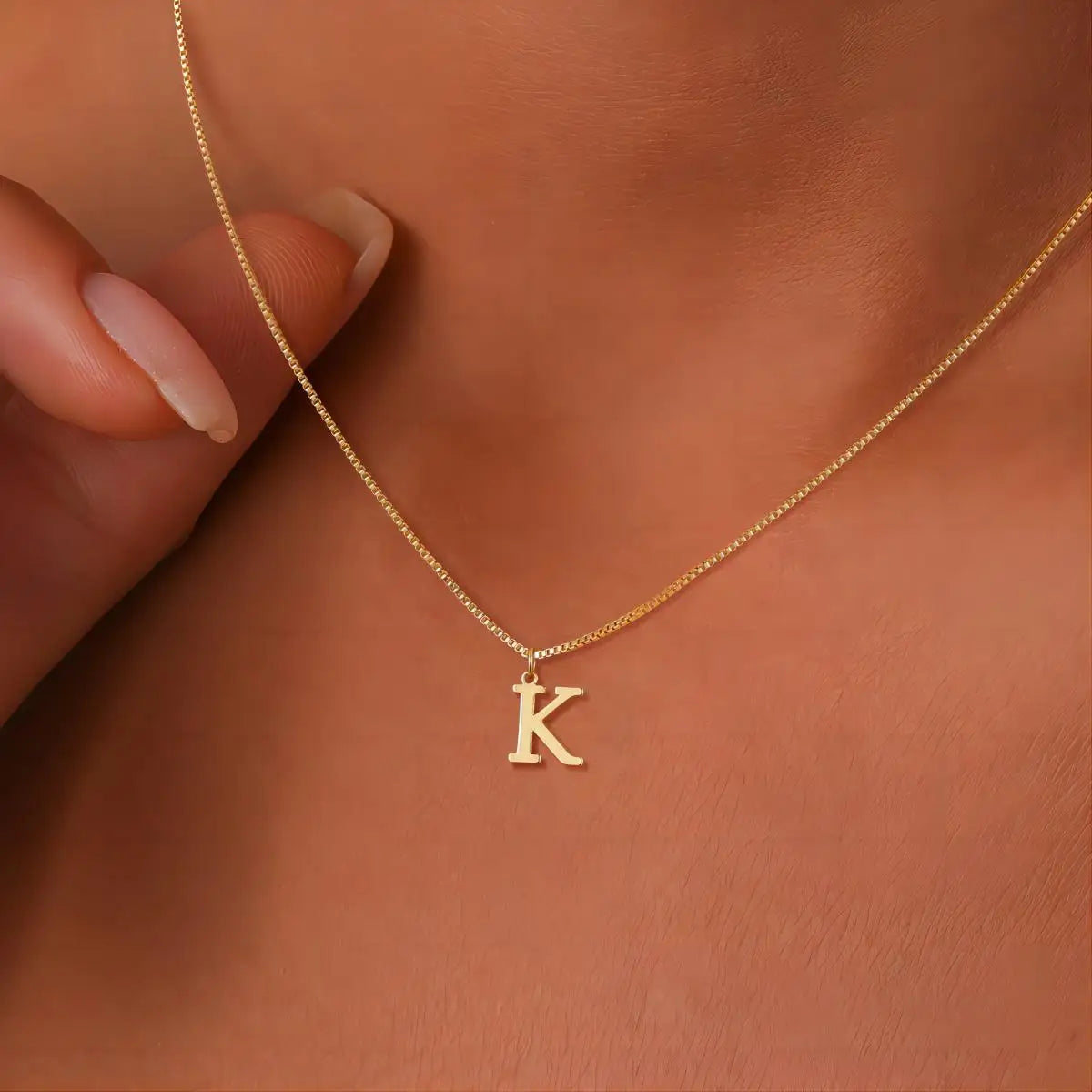 Simple New 26-Letter Pendant Necklace Gold Plated Stylish Everyday Charm Gift with Ladies Multifunctional Collarbone Necklace